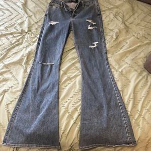 Hollister Flare Jeans (high rise, soft stretch) 5R/27W,31L
